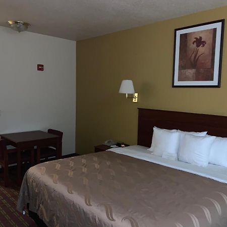 Holiday Inn Express - Wichita North - Park City By Ihg Zewnętrze zdjęcie