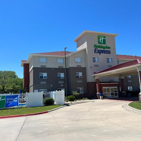 Holiday Inn Express - Wichita North - Park City By Ihg Zewnętrze zdjęcie