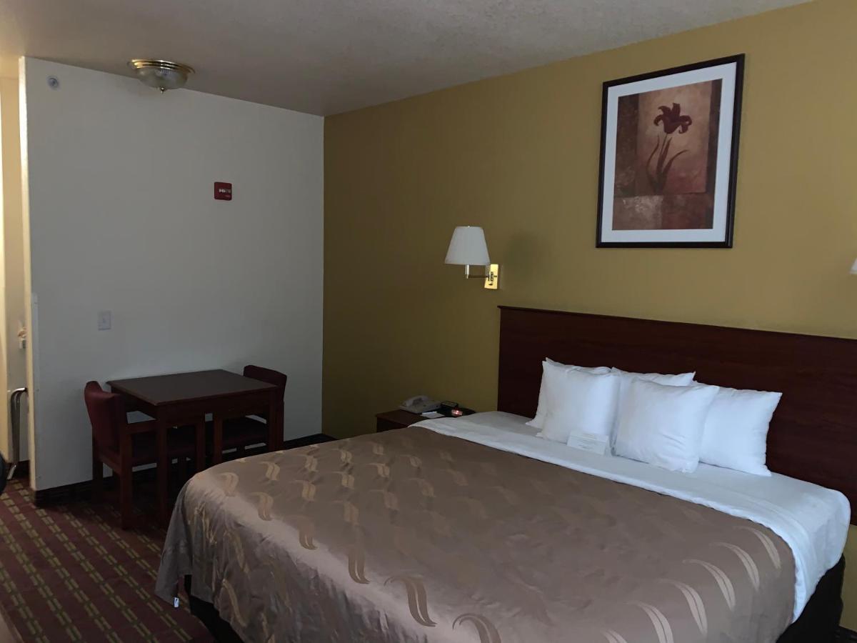 Holiday Inn Express - Wichita North - Park City By Ihg Zewnętrze zdjęcie